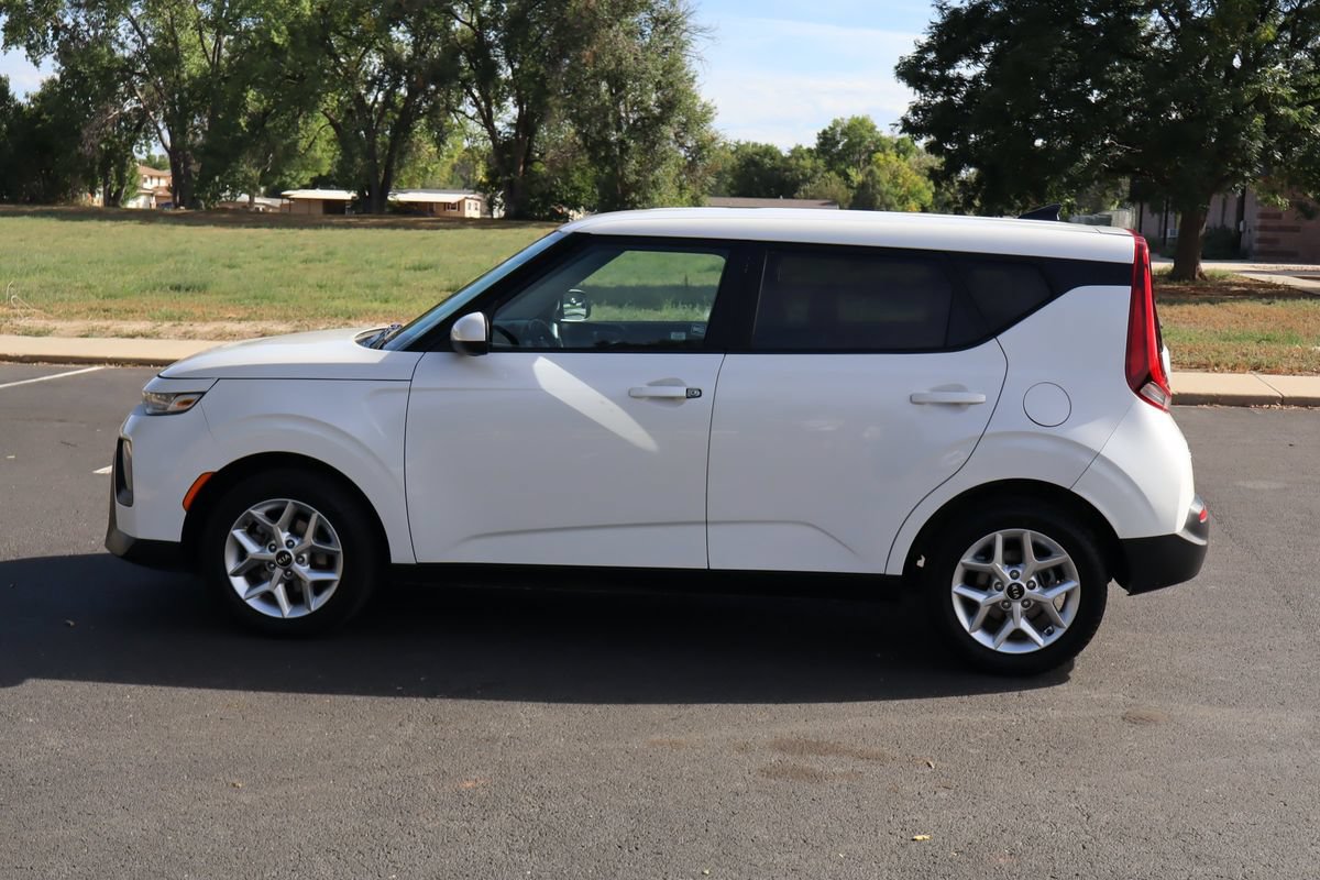 Used 2021 Kia Soul S FWD image 9