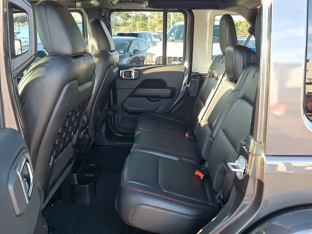 Used 2021 Jeep Wrangler Unlimited Rubicon AWD/4WD image 10