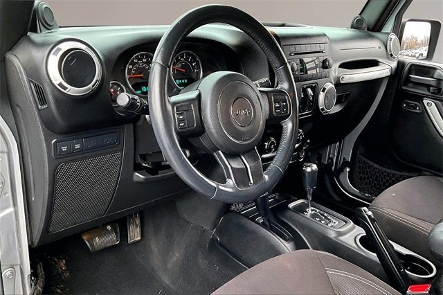 Used 2014 Jeep Wrangler Unlimited Rubicon w/ Dual Top Group image 13