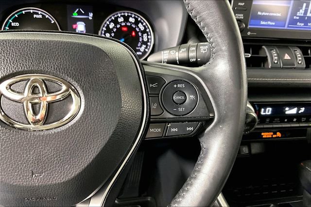 Used 2022 Toyota RAV4 XLE Premium image 11