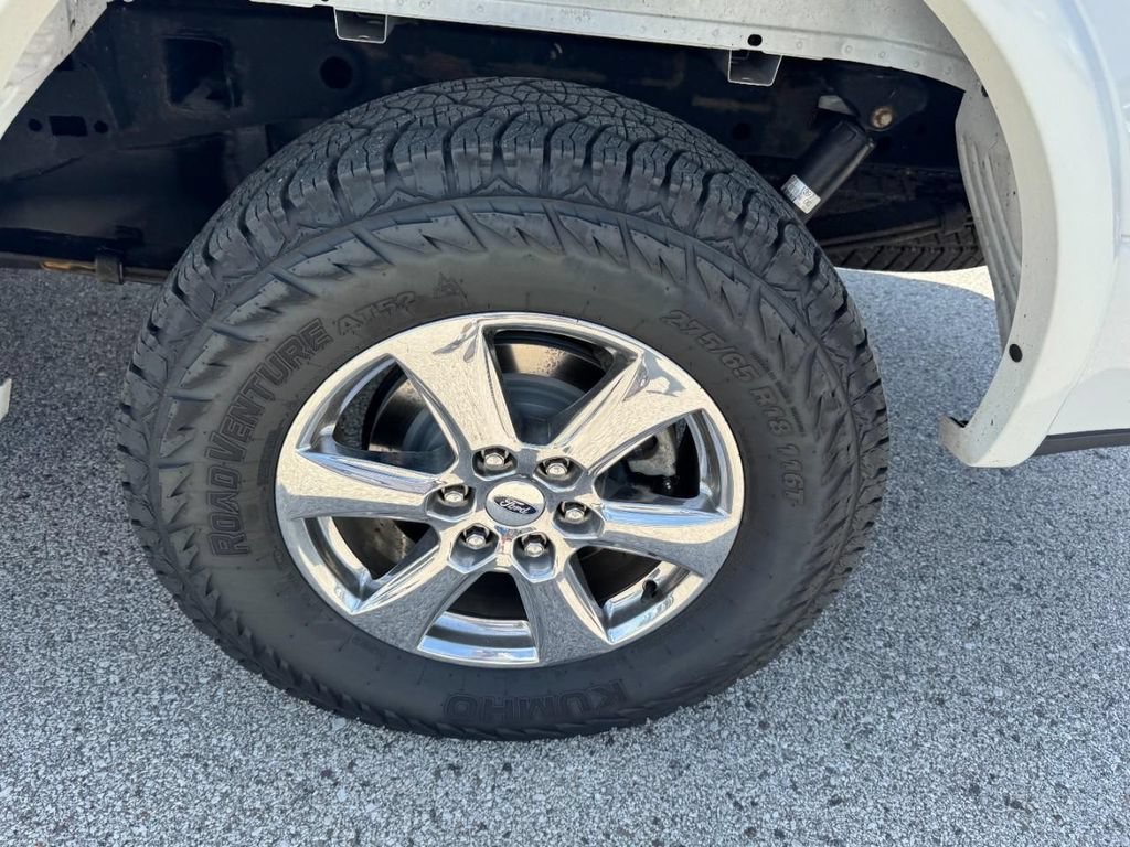 Used 2019 Ford F150 Lariat w/ Equipment Group 502A Luxury AWD/4WD image 6