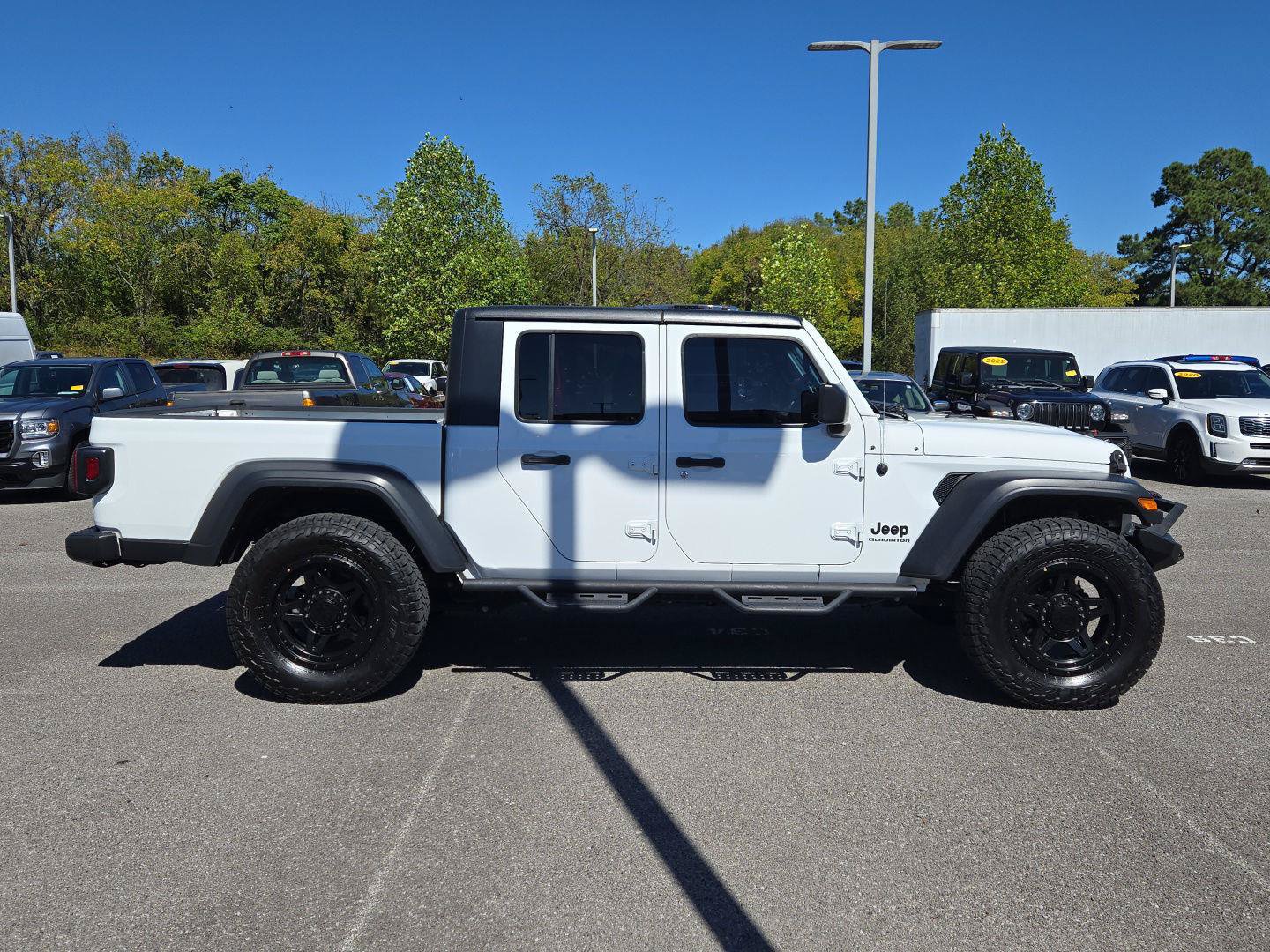 Used 2020 Jeep Gladiator Sport w/ Quick Order Package 24S AWD/4WD image 8