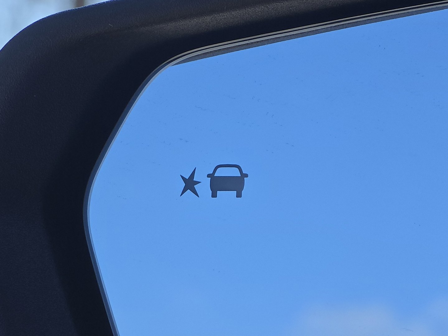 Used 2022 GMC Terrain SLE w/ Driver Convenience Package image 8