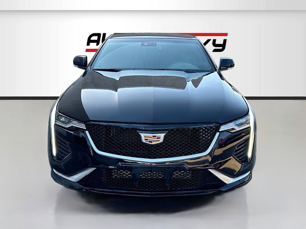 Used 2025 Cadillac CT4 Luxury image 2