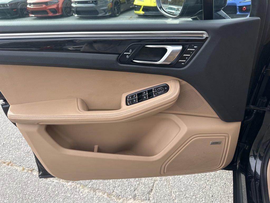 Used 2022 Porsche Macan image 28