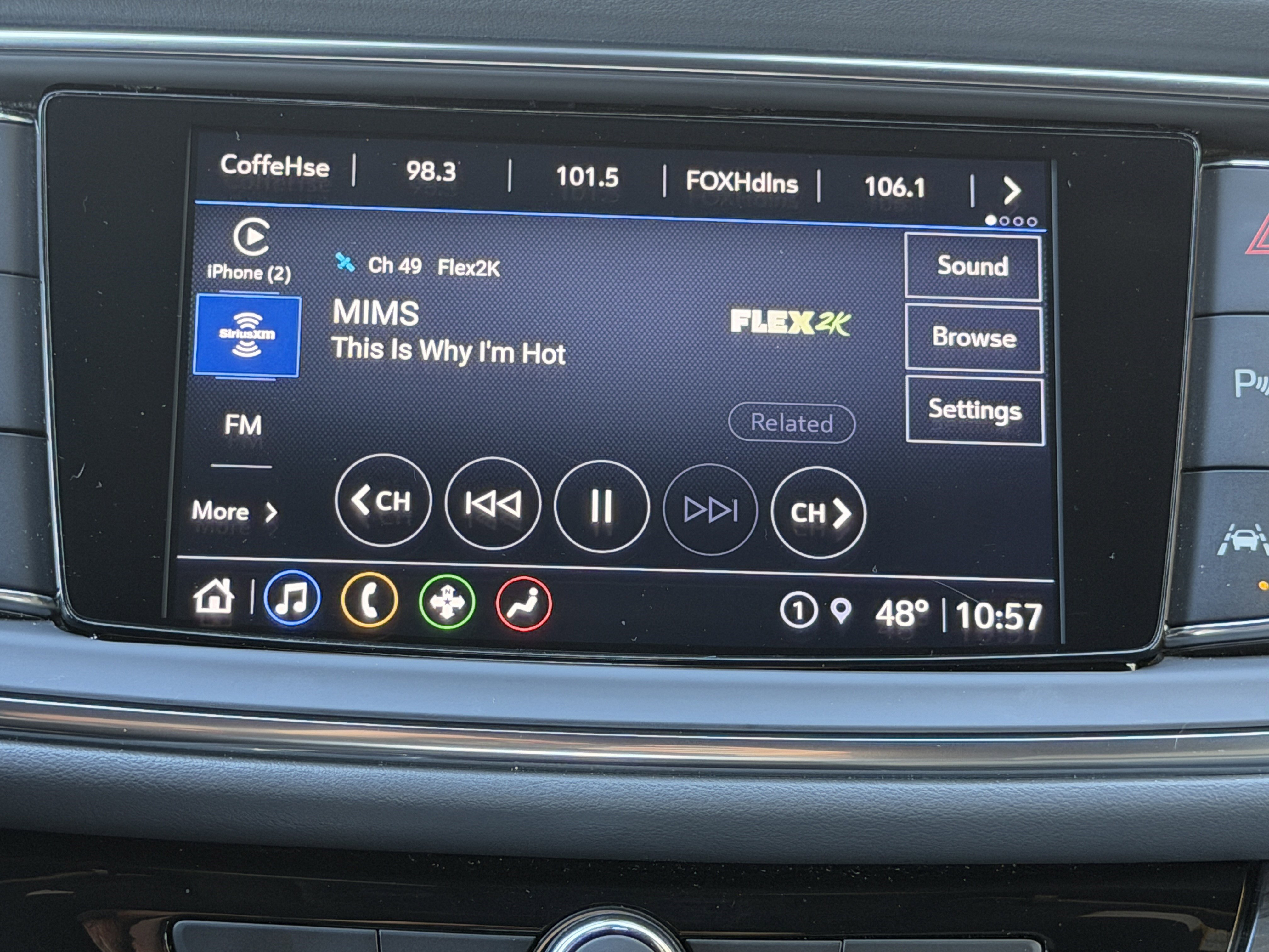 Used 2023 Buick Enclave Essence image 26