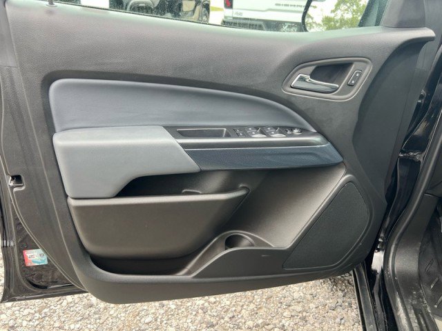 Used 2022 Chevrolet Colorado Z71 w/ Z71 Midnight Edition image 22