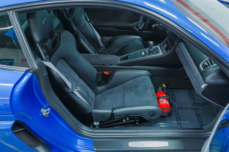 Used 2016 Porsche Cayman GT4 RWD image 75