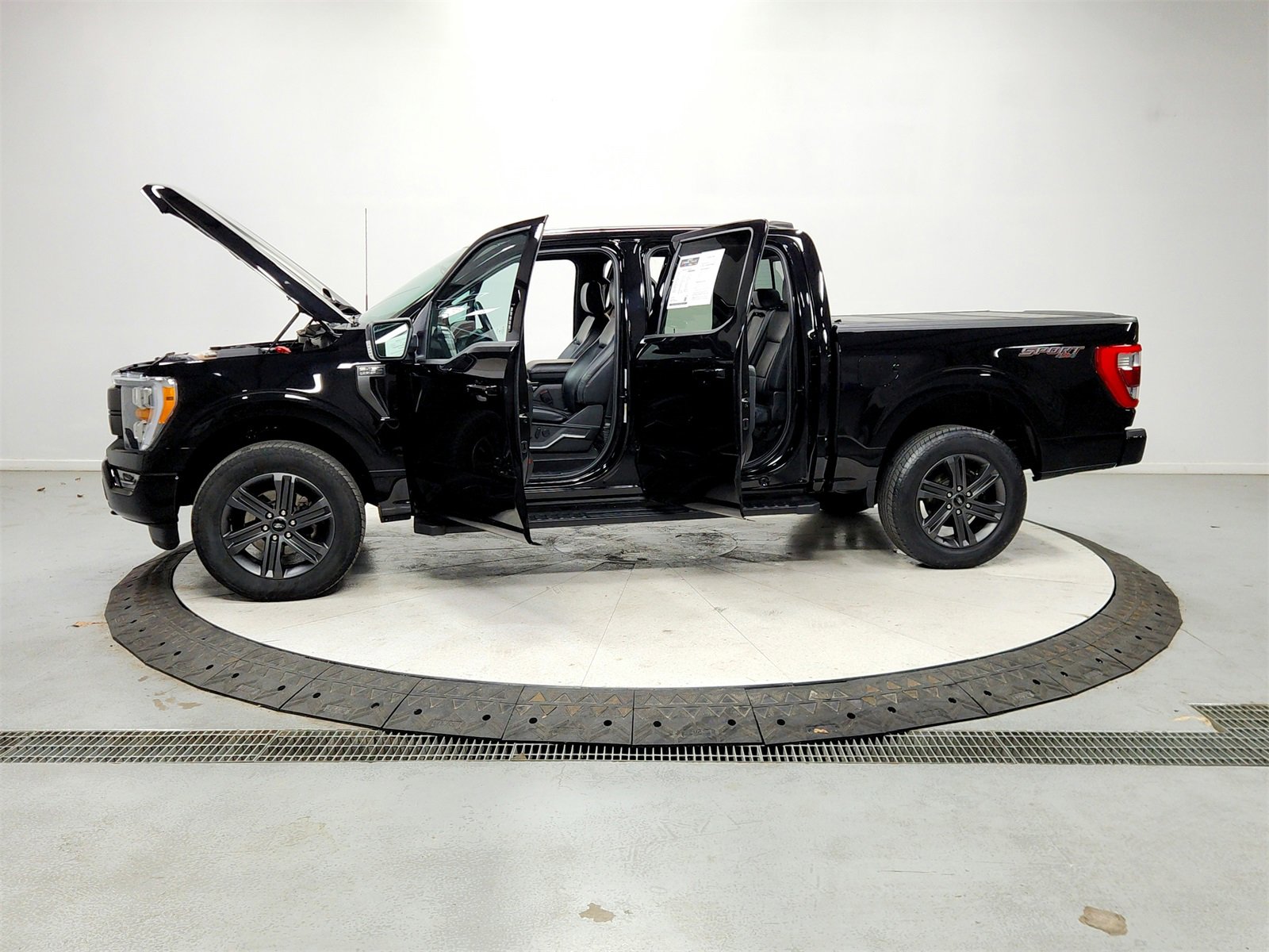 Used 2023 Ford F150 Lariat image 12