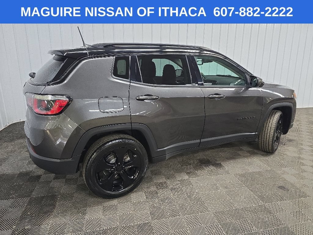 Used 2020 Jeep Compass Latitude AWD/4WD image 3