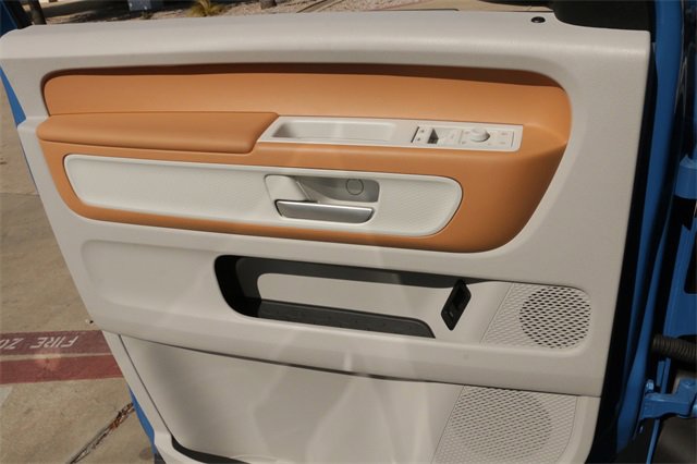 New 2025 Volkswagen ID. Buzz 1st Edition image 19