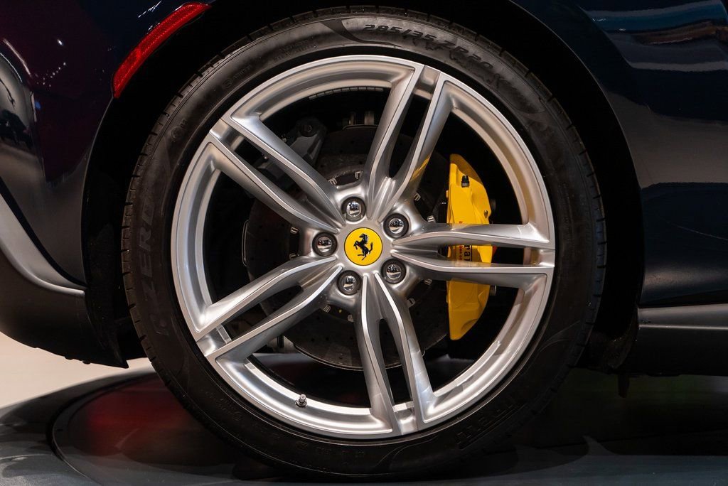 Certified 2024 Ferrari Roma Spider RWD image 16
