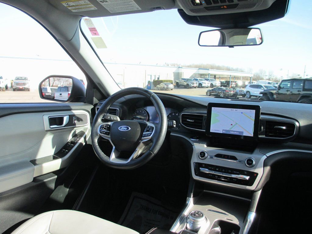 Used 2021 Ford Explorer XLT w/ Equipment Group 202A image 23