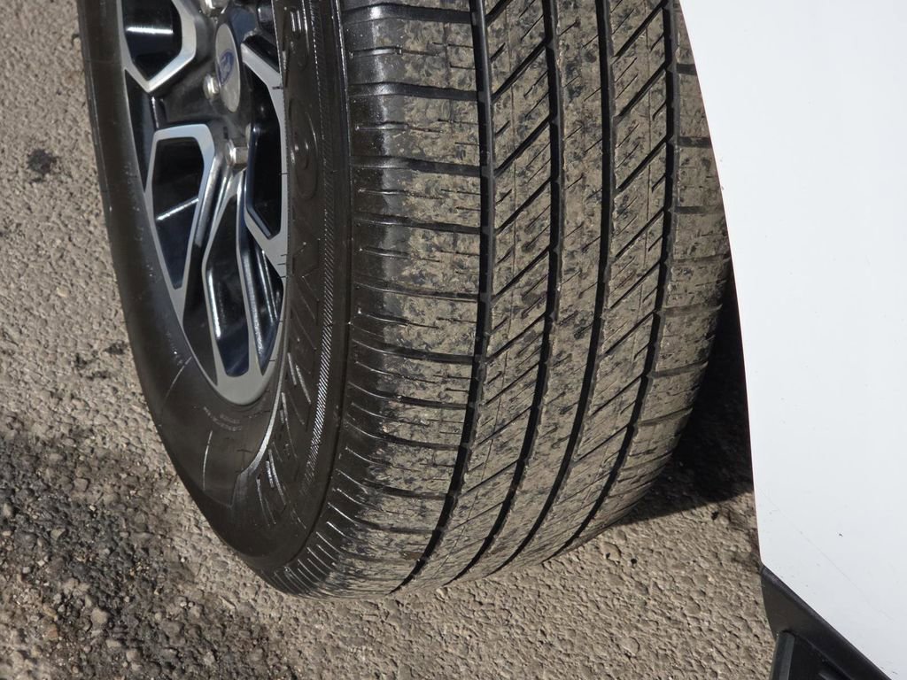 Used 2023 Ford Expedition Max XLT image 9