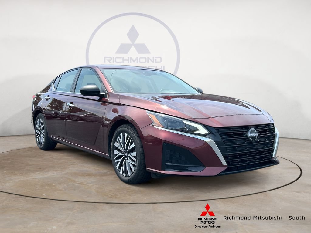 Used 2024 Nissan Altima 2.5 SV