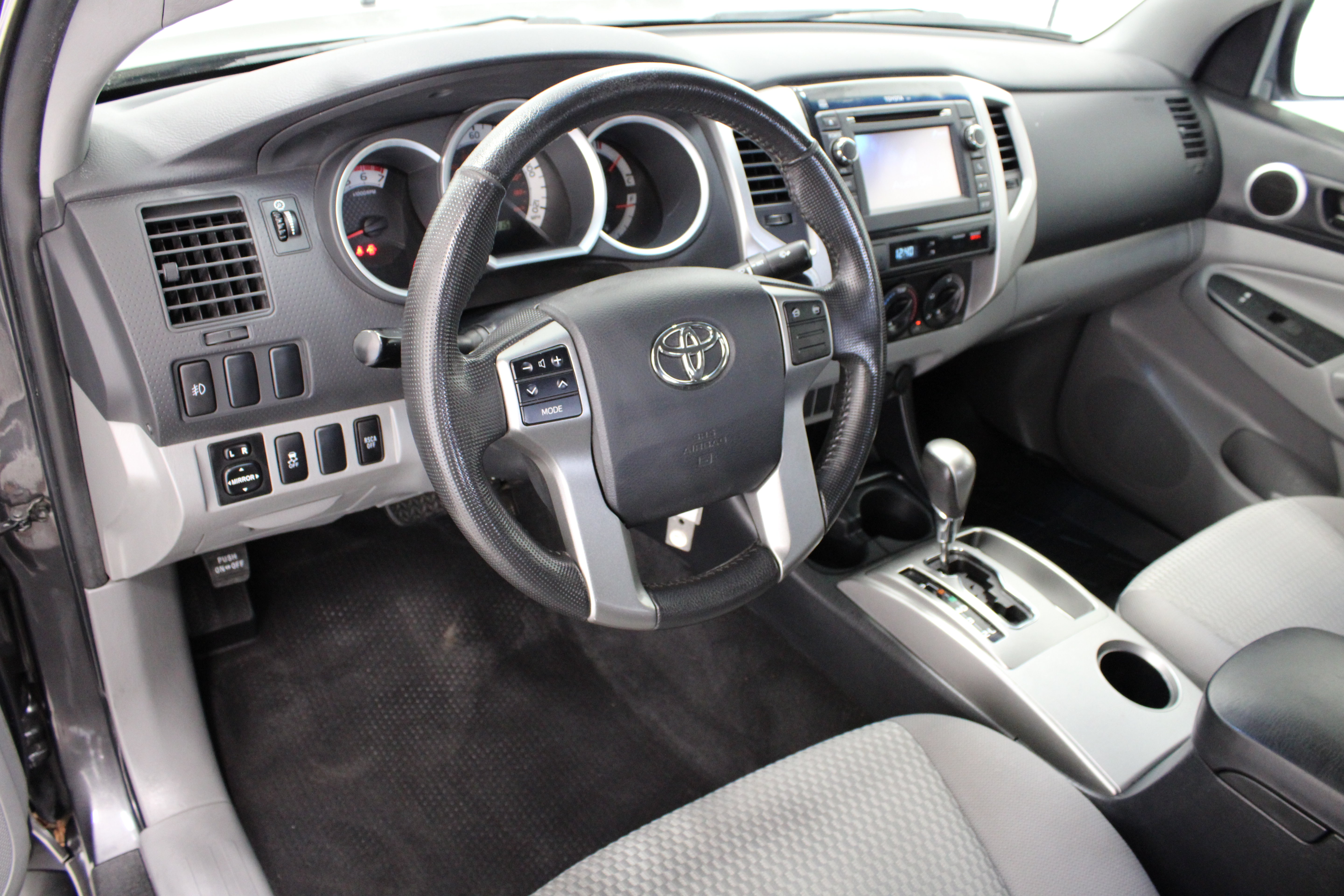 Used 2013 Toyota Tacoma 4x4 Double Cab w/ SR5 Pkg image 14