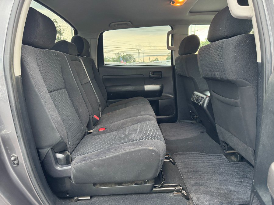 Used 2012 Toyota Tundra 4x4 CrewMax image 17