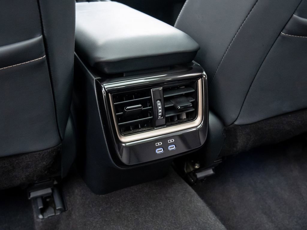 Used 2024 Toyota Crown Limited image 15