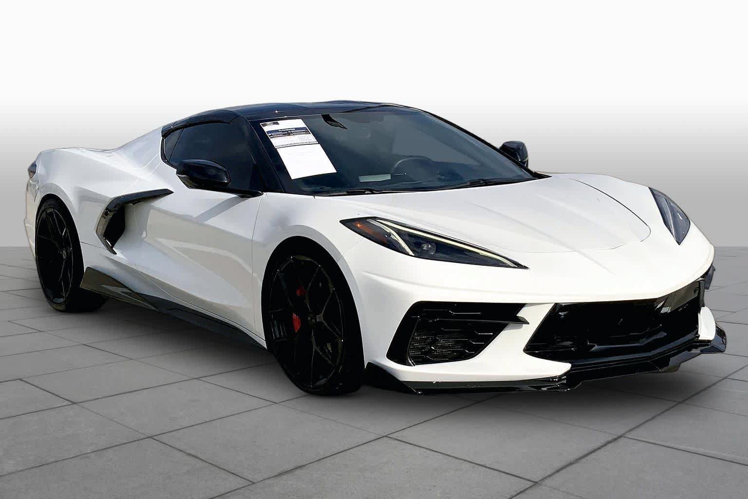 Used 2021 Chevrolet Corvette Stingray Premium Cpe w/ Z51 Performance Package RWD image 3