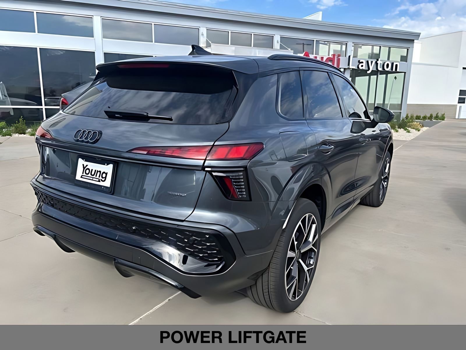 New 2026 Audi Q3 quattro 2.0T image 3