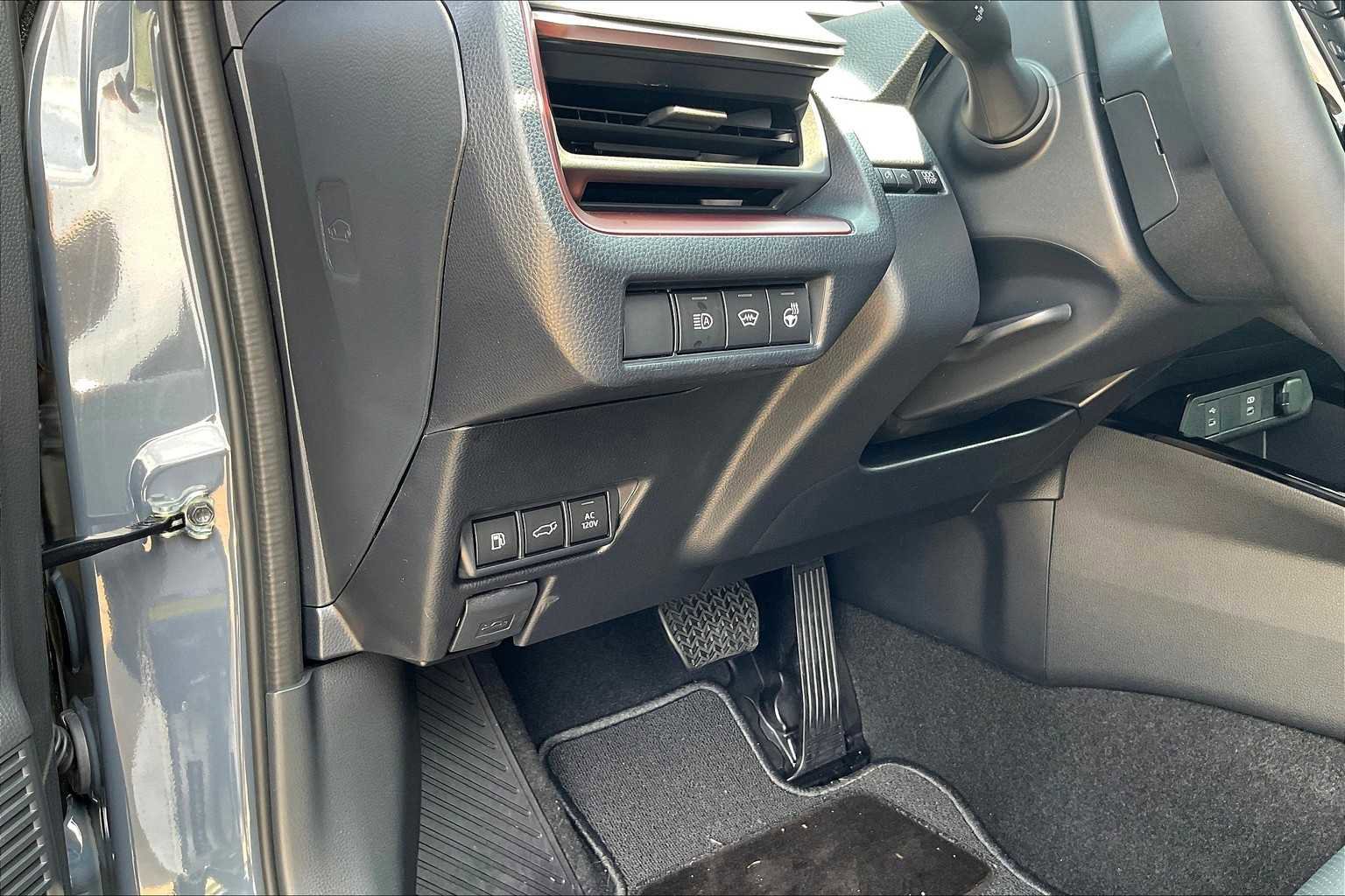 New 2025 Toyota Prius Plug-In Hybrid FWD image 14
