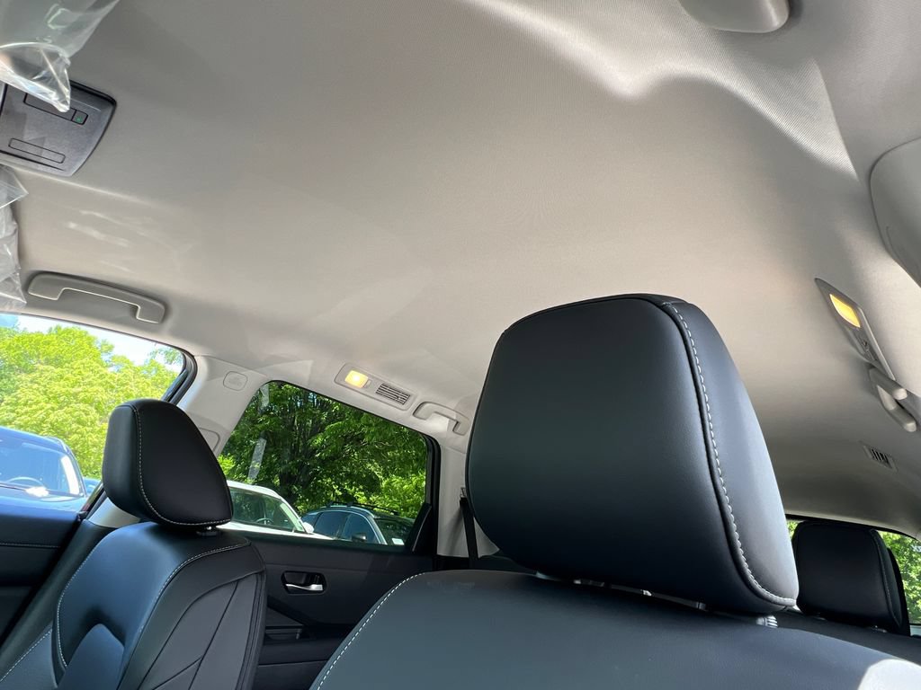 New 2026 Nissan Pathfinder SL AWD/4WD image 18