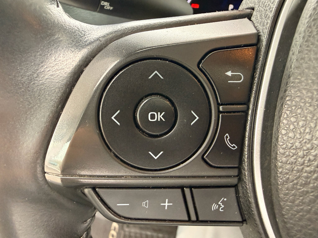 Used 2020 Toyota Corolla XSE image 25