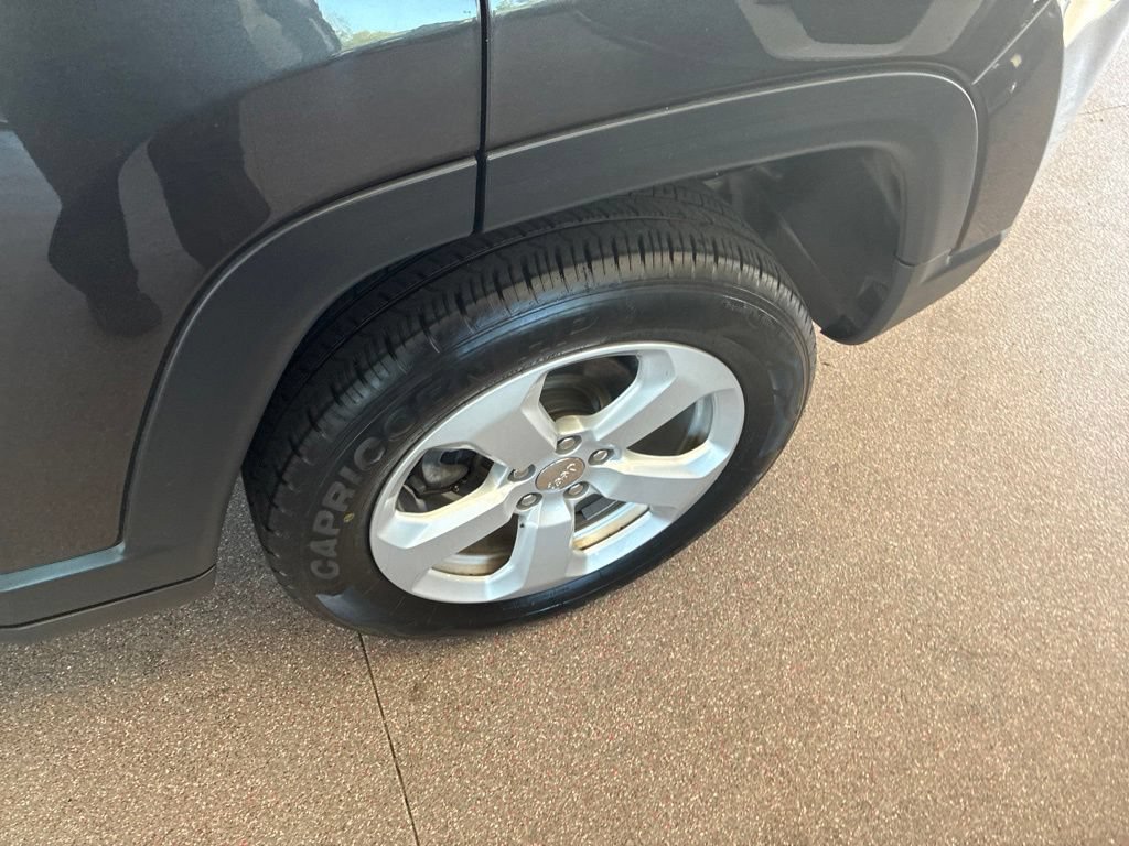 Used 2021 Jeep Compass Latitude AWD/4WD image 6