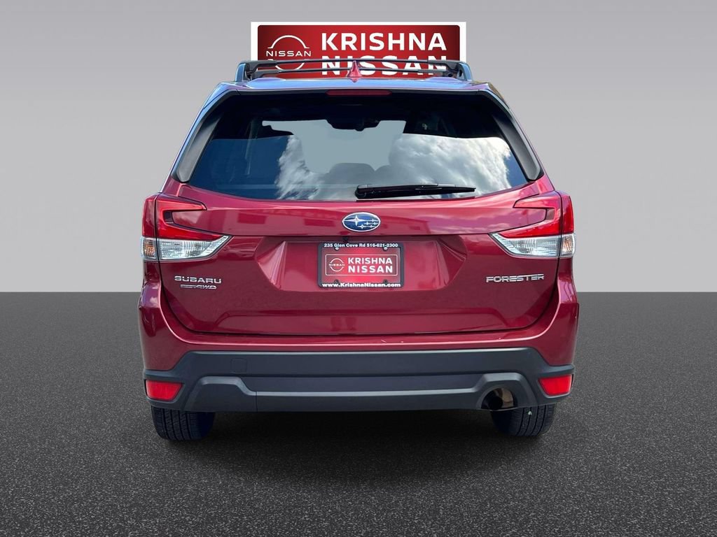 Used 2023 Subaru Forester Premium AWD/4WD image 6