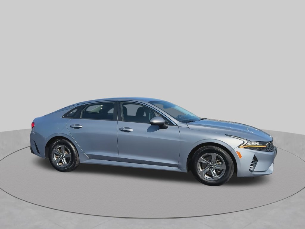 Used 2022 Kia K5 LXS FWD image 2