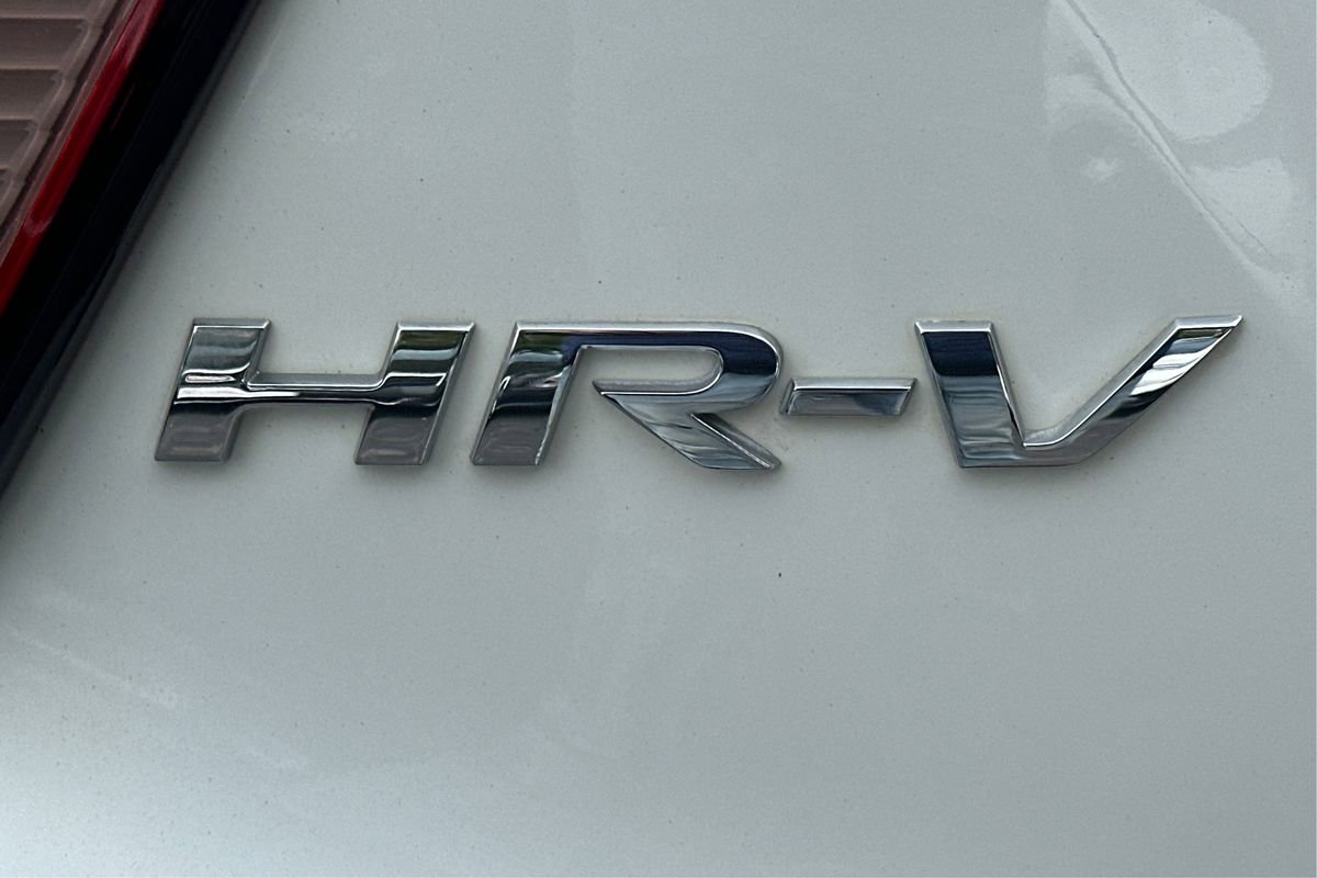 Used 2017 Honda HR-V LX image 23