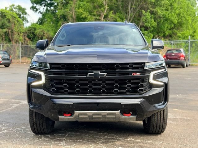 Used 2023 Chevrolet Suburban Z71 w/ Luxury Package AWD/4WD image 3