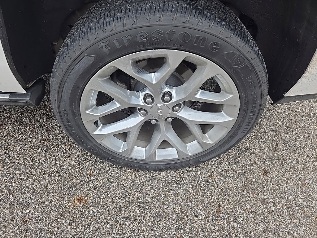 Used 2020 GMC Yukon Denali w/ Denali Premium Package image 9