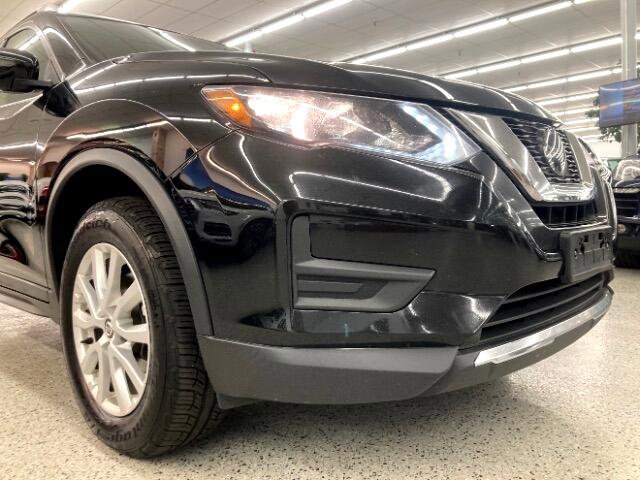 Used 2020 Nissan Rogue SV image 38