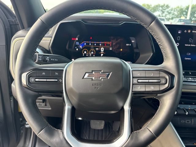 Used 2026 Chevrolet Colorado ZR2 w/ Technology Package AWD/4WD image 15