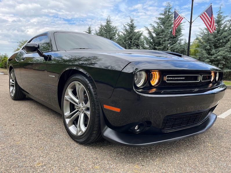 Used 2022 Dodge Challenger R/T RWD image 33