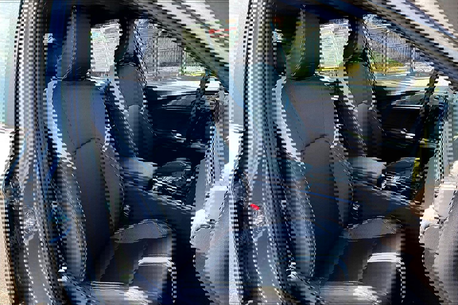 Used 2025 Toyota Camry SE image 7