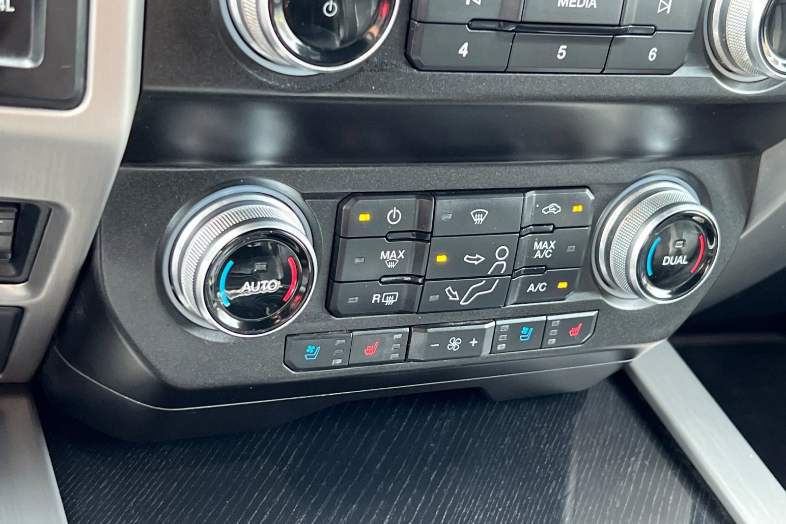 Used 2020 Ford F350 Platinum image 20