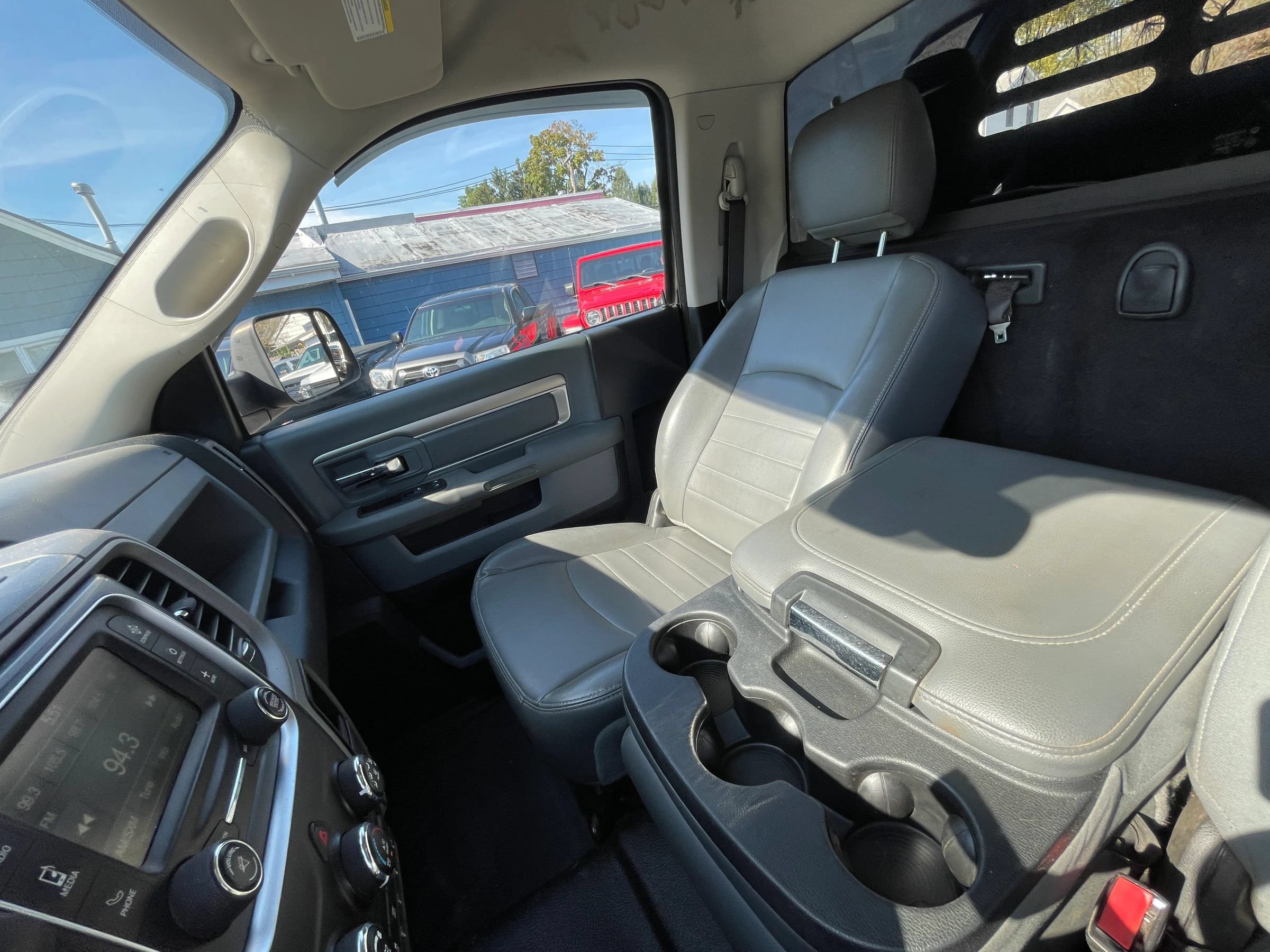 Used 2016 RAM 5500 Tradesman w/ Power & Remote Entry Group AWD/4WD image 16