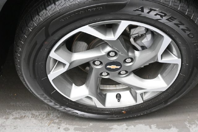 Used 2025 Chevrolet Trax LT FWD image 34