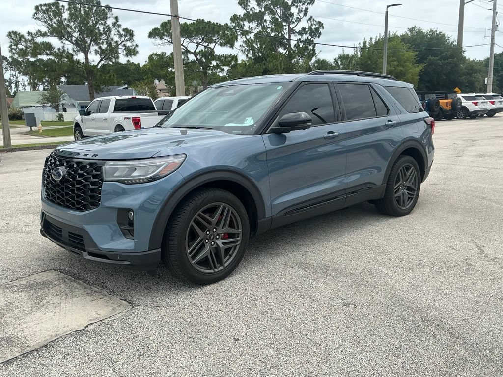 Used 2025 Ford Explorer ST