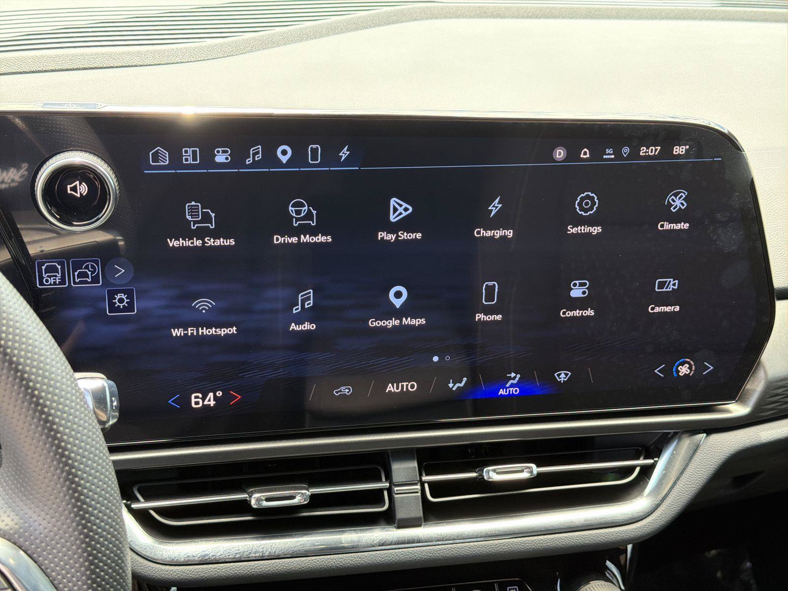 Used 2025 Chevrolet Equinox EV LT FWD image 38
