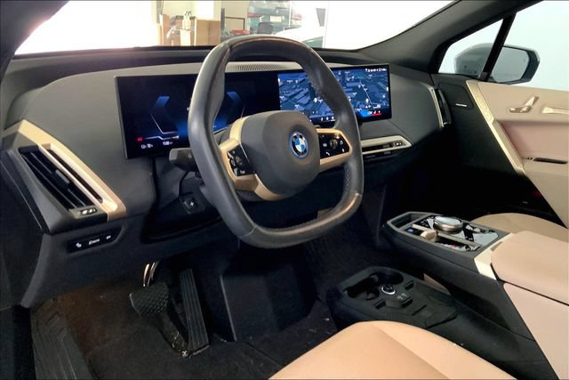 Certified 2024 BMW iX xDrive50 w/ Premium Package AWD/4WD image 7