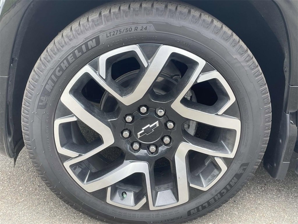 New 2024 Chevrolet Silverado EV RST image 30