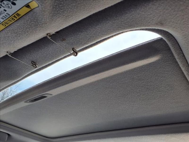 Used 2010 Toyota Camry SE image 24