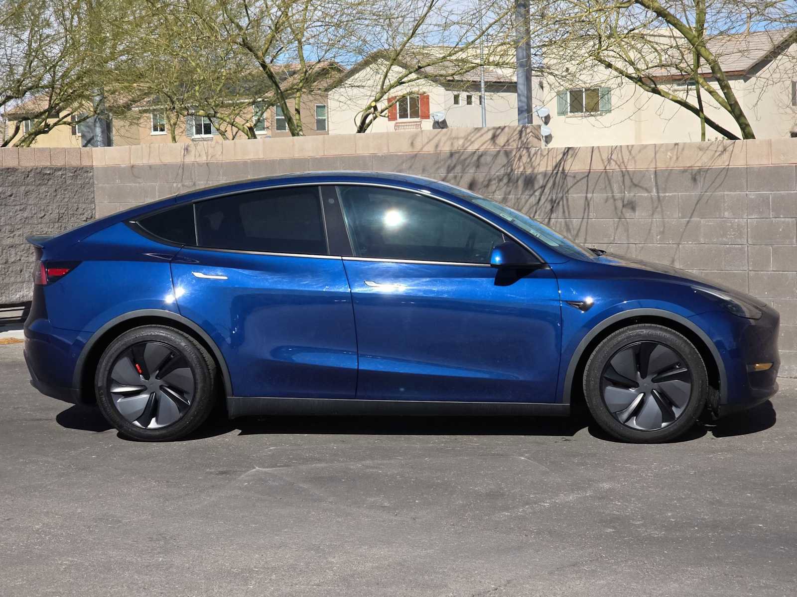 Used 2021 Tesla Model Y Performance image 10