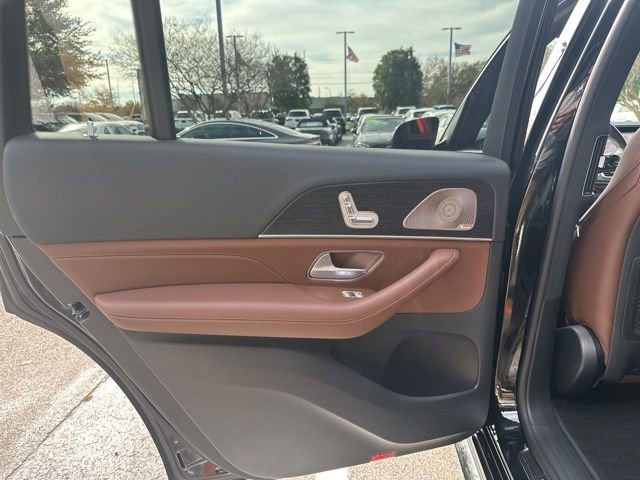 Used 2025 Mercedes-Benz GLS 450 4MATIC image 25