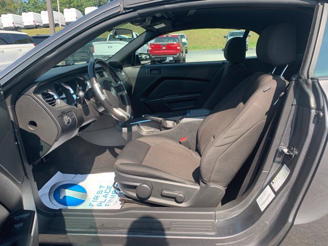 Used 2013 Ford Mustang GT RWD image 11