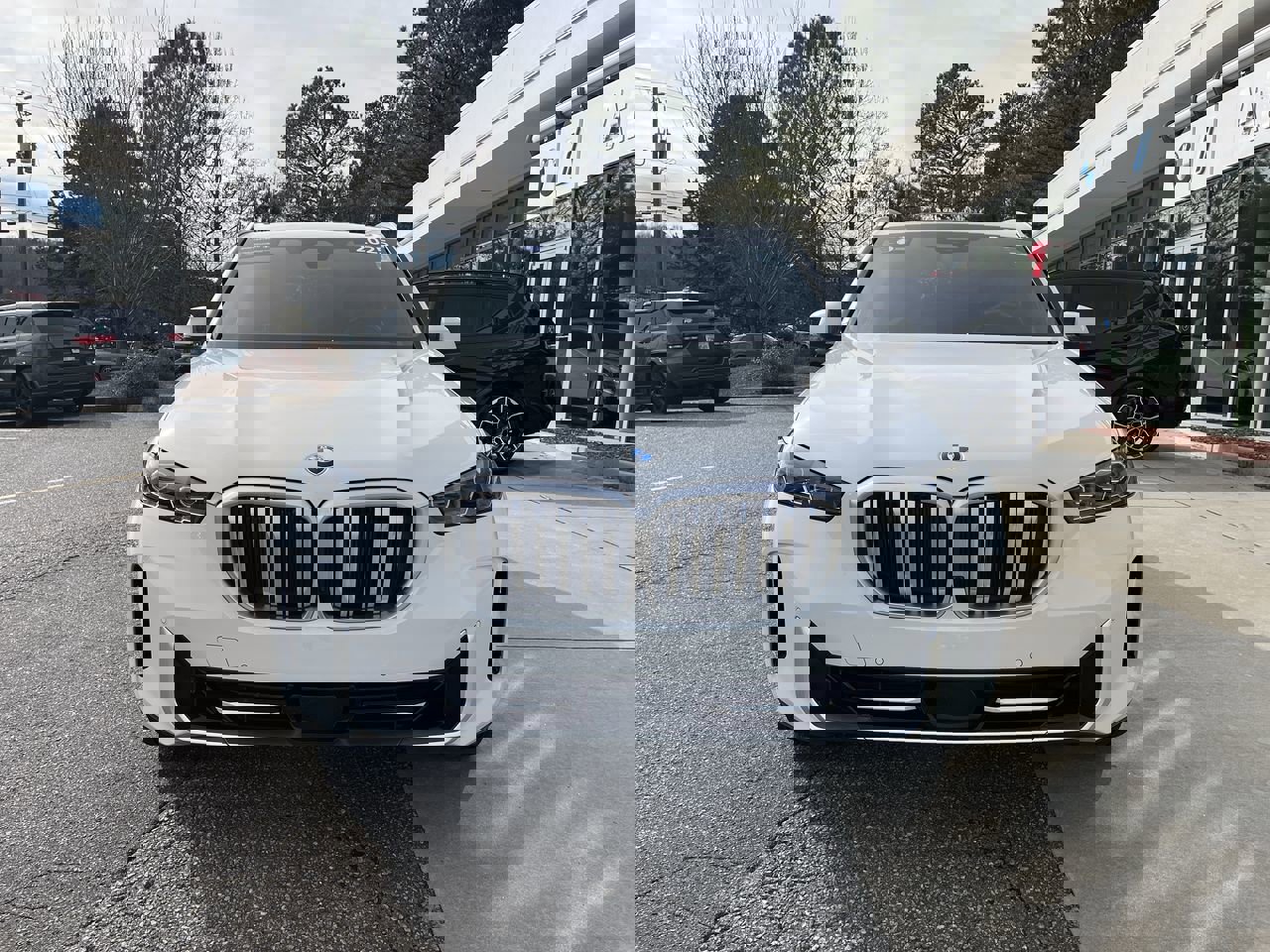 Certified 2025 BMW X5 xDrive40i image 3