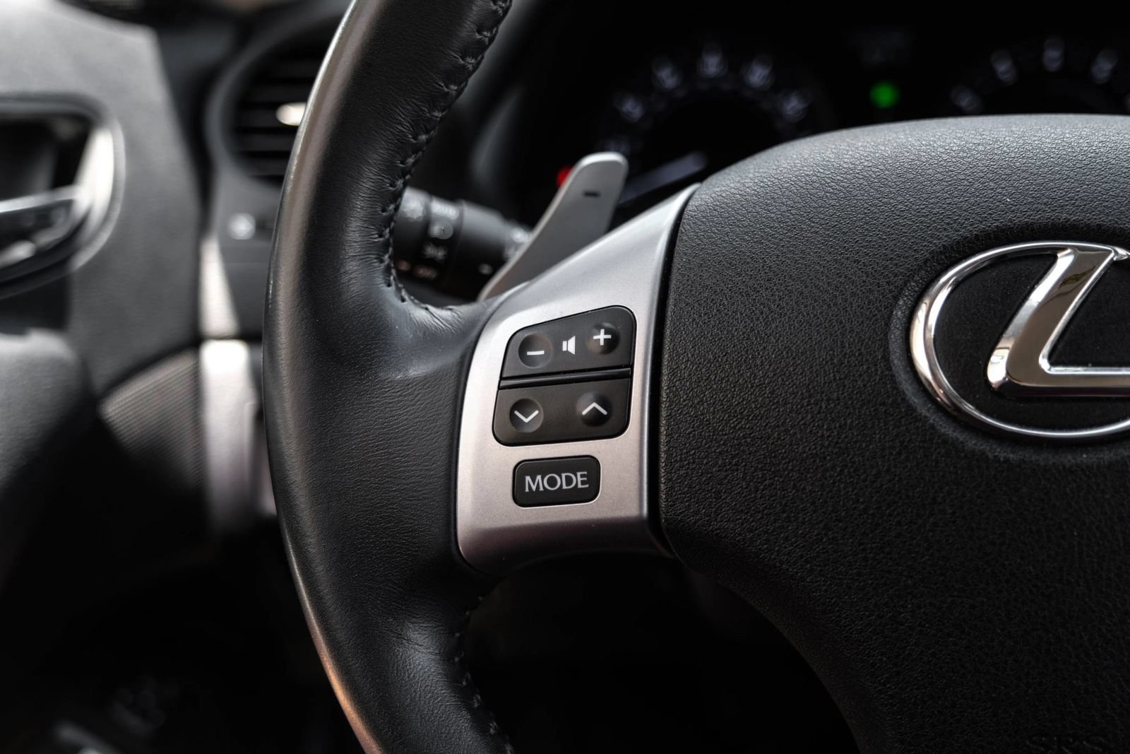 Used 2013 Lexus IS 250C RWD image 13